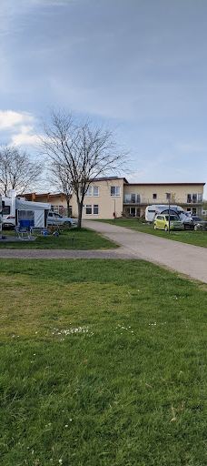 Camping- & Freizeitpark LuxOase-大勒尔斯多夫