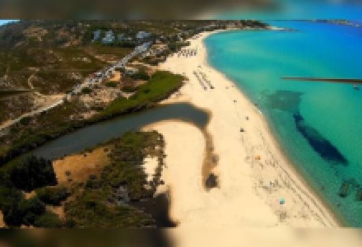 Yaliskari Beach景点图片