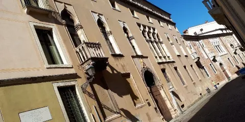 孔特拉•波爾蒂路