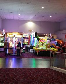 The Jet Centre - Cinema, 10 Pin Bowling, Mini Golf, Children Soft Play, Arcade.-科尔雷恩