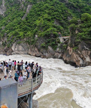 5日4晚 • 雲南昆明＋麗江＋香格里拉＋梅里雪山