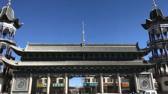 格爾木河東清真大寺
