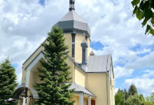 Khram Zislannya Svyatoho Dukha Uhkts景点图片