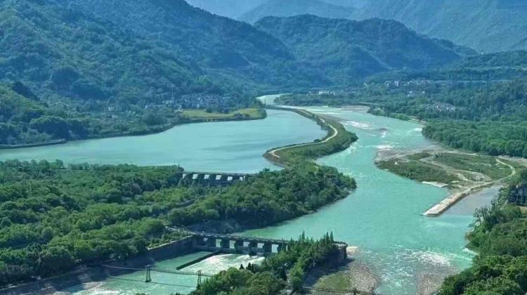 14-Day China Group Tours: Beijing, Tibet & Potala Palace, Chengdu, Shanghai