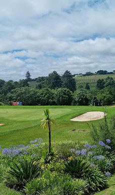 姆邦贝拉地方自治市