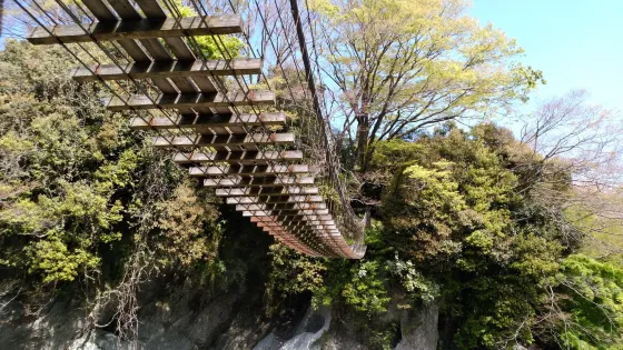 Sukima Bridge