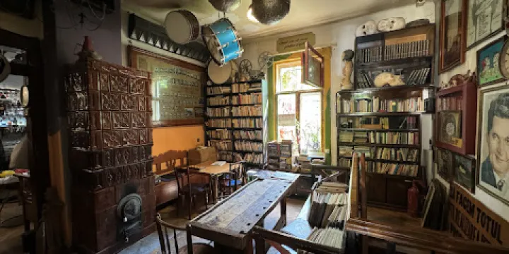 Muzeul Consumatorului Comunist