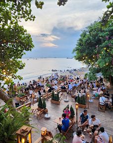 Hẻm thông biển 107 Trần Phú-头顿