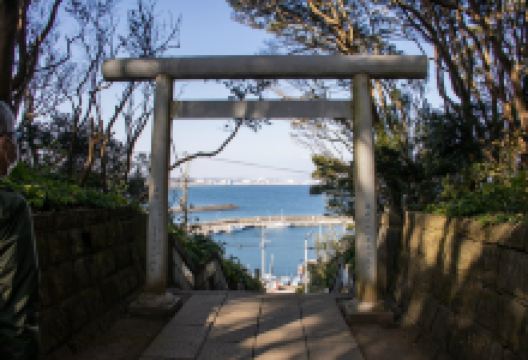 Sakatsura Isosaki Shrine景点图片