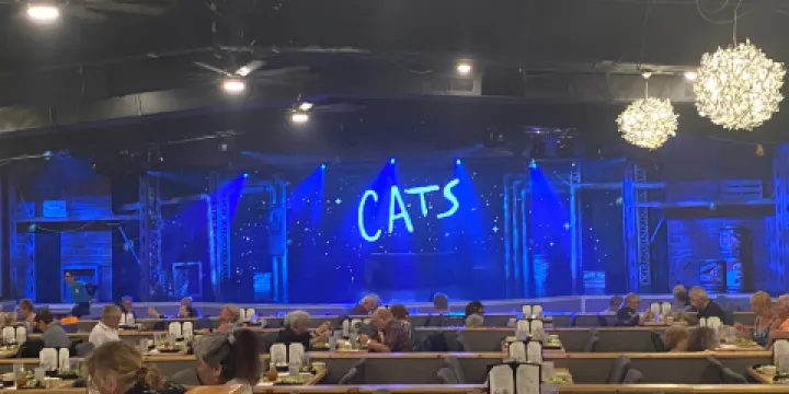 Show Palace Dinner Theater