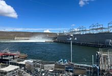 McNary Dam and the Pacific Salmon Visitor Information Center景点图片