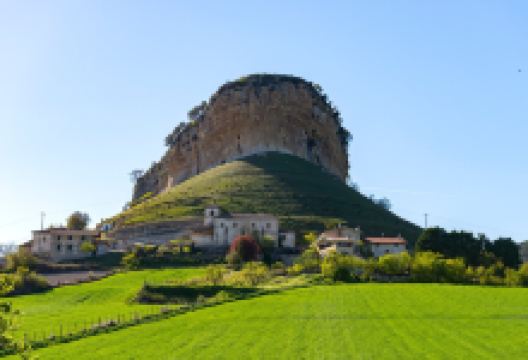 Ermita de San Pantaleon de Losa景点图片