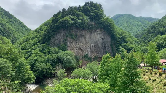 嚴立峽
