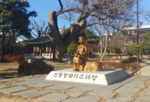 和平少女像景点图片