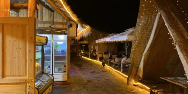 市野户外露營酒館