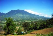 马拉皮火山景点图片