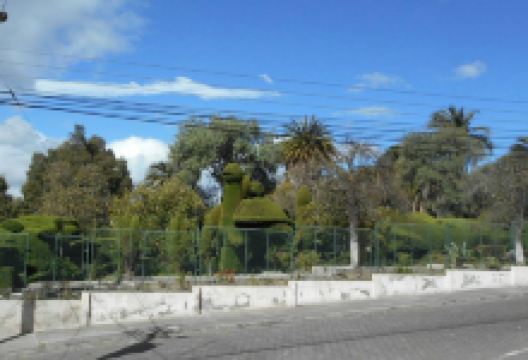 Juan Benigno Vela Park景点图片