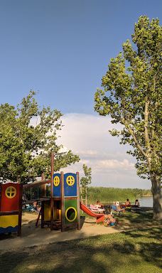 巴拉顿乌德沃里