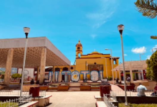 Jitotol Central Park景点图片