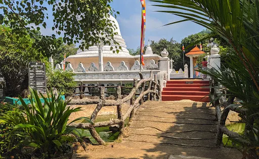 Elamalawala Winayawardhanaramaya Temple