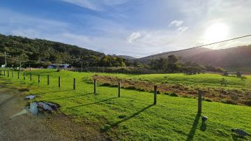 坎尼特河沿岸考拉步行道