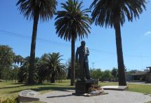 Monumento al Dr. Raul Alfonsin景点图片