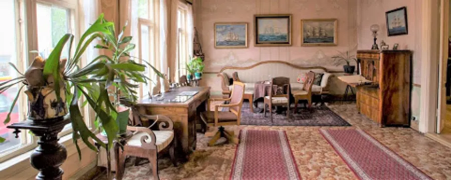 Wahlberg Museum House