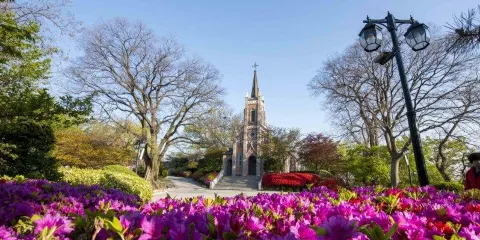 貢稅里天主教堂