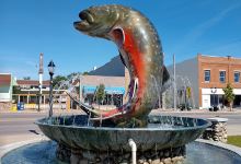 National Trout Memorial景点图片