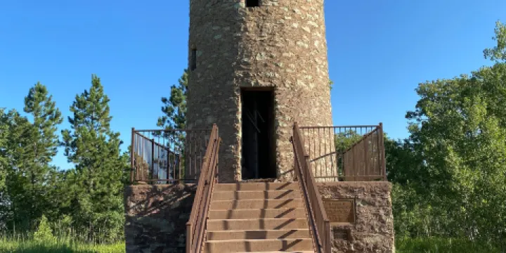 Mt Roosevelt Monument