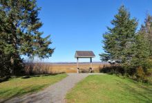 Cobequid Trail - Farnham Brook Trail景点图片