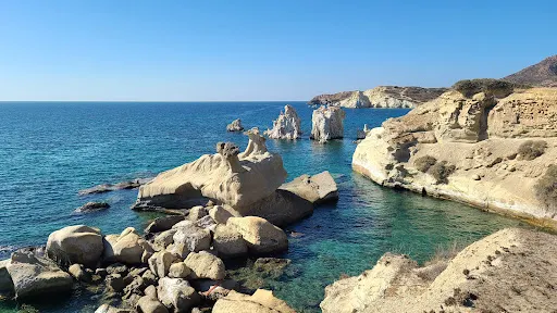 Mavrospilia Beach