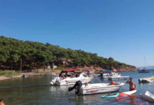 Badavut Beach景点图片