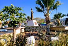 Monumento a Eucaria Apreza景点图片