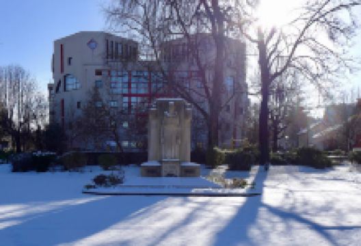 Square Jean Moulin景点图片