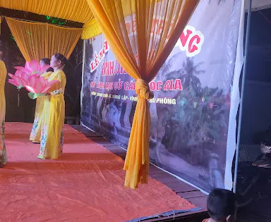 Đình Cung Chúc