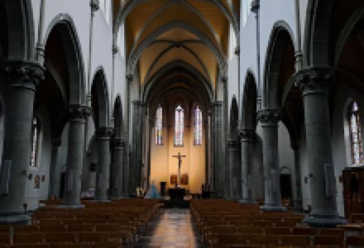 Eglise Saint- Pierre.景点图片