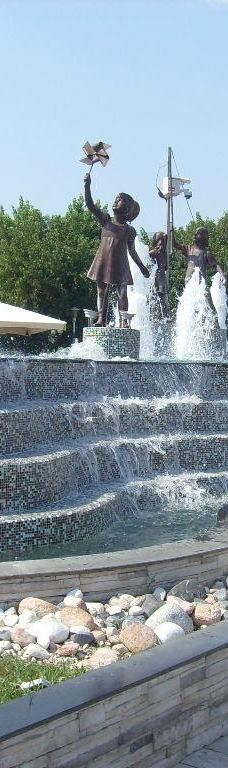 马尔马里斯-马米勒斯