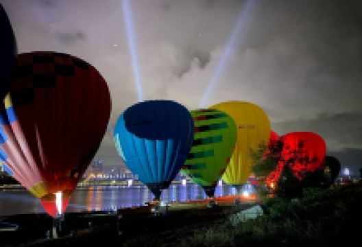 River Kamy Embankment景点图片