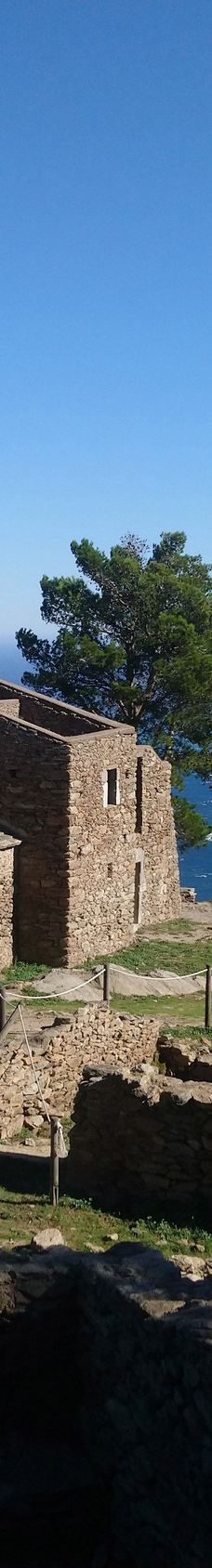 Iglesia de Santa Helena de Roda-塞尔瓦港