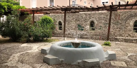 Aleksa Šantic Monument