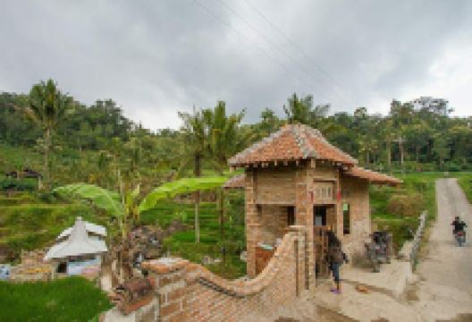 TIRTO HUSODO景点图片