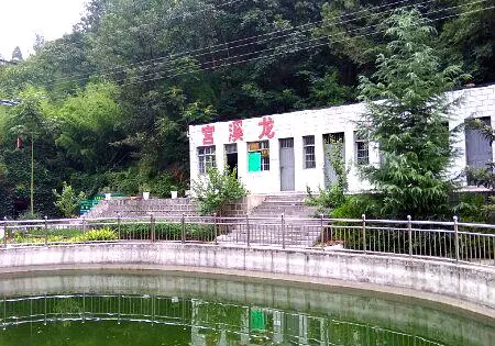 龍溪宮