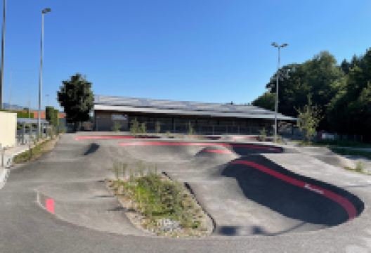 Stones Family Skatepark Bulle景点图片