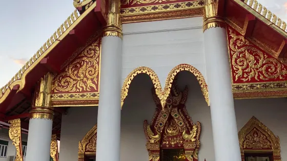 Wat Si Mongkhon Tai