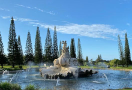 Princeville Neptune Fountain景点图片