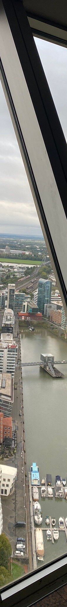 莱茵塔-杜塞尔多夫