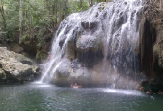 Hot waterfall景点图片