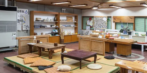 久萬高原町立山村歴史館