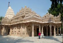 Kolanupaka Swetamber Jain Tirth Mandir.景点图片
